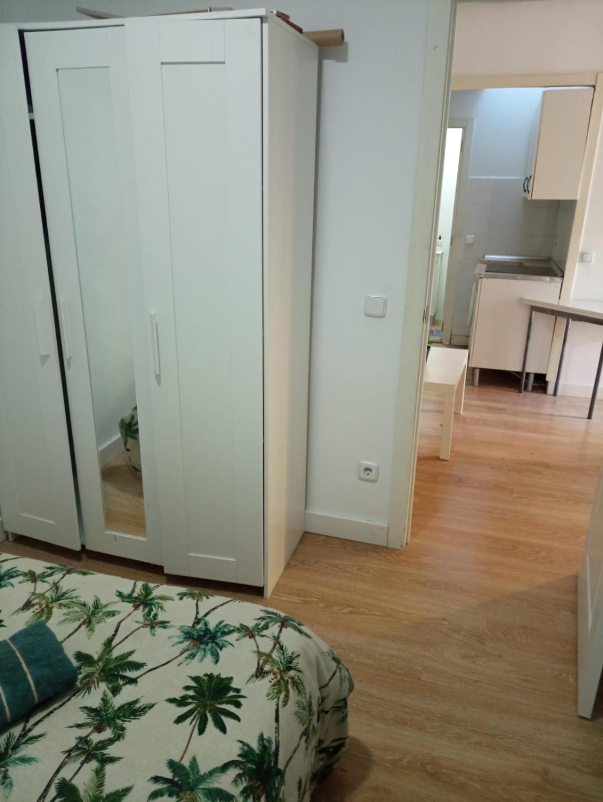 Piso 3 Junto Al Metro Nueva Numancia, A 15 Min De Sol En Metro Apartament